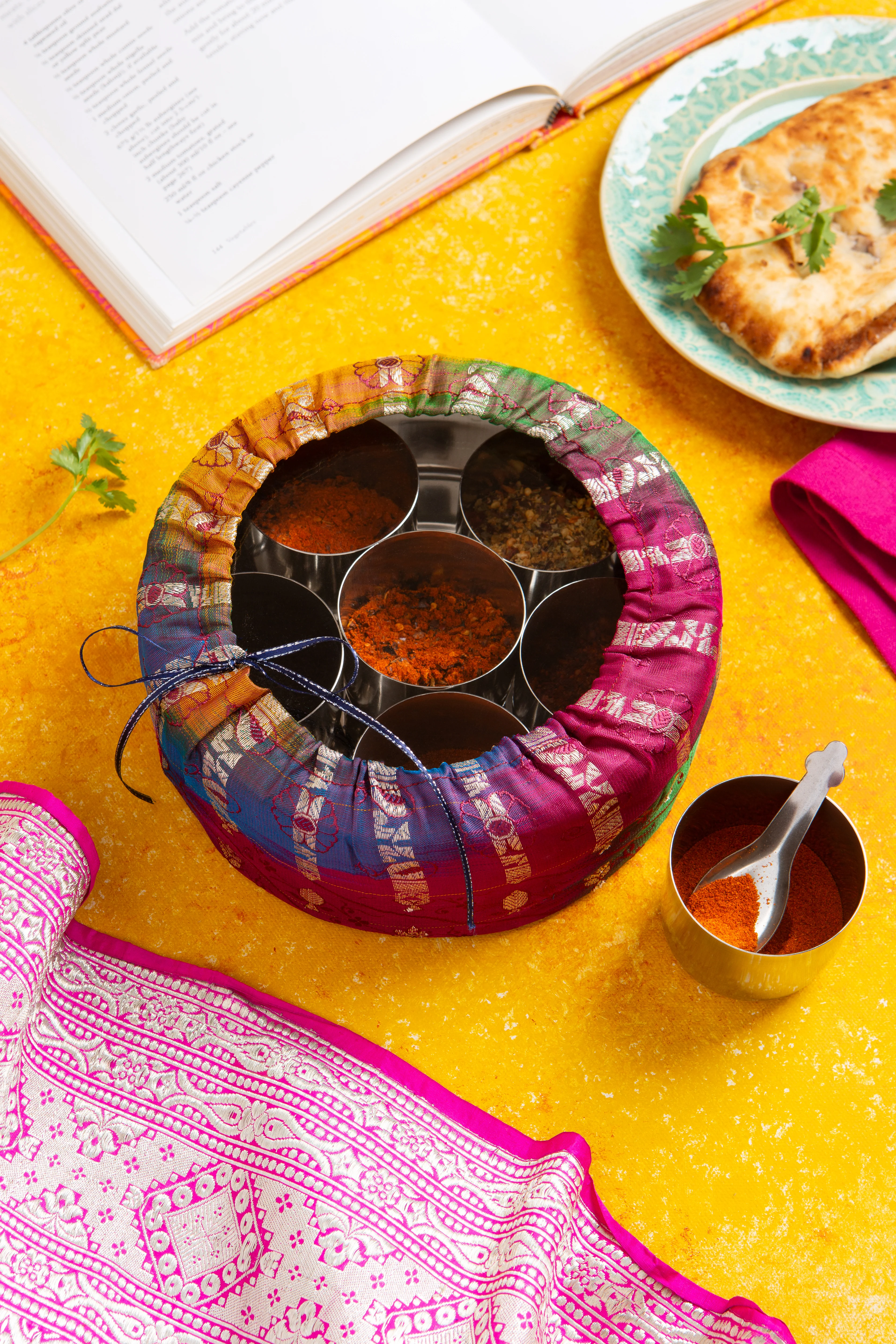 Chilli Spice Tin with 7 Chillies - Image 4