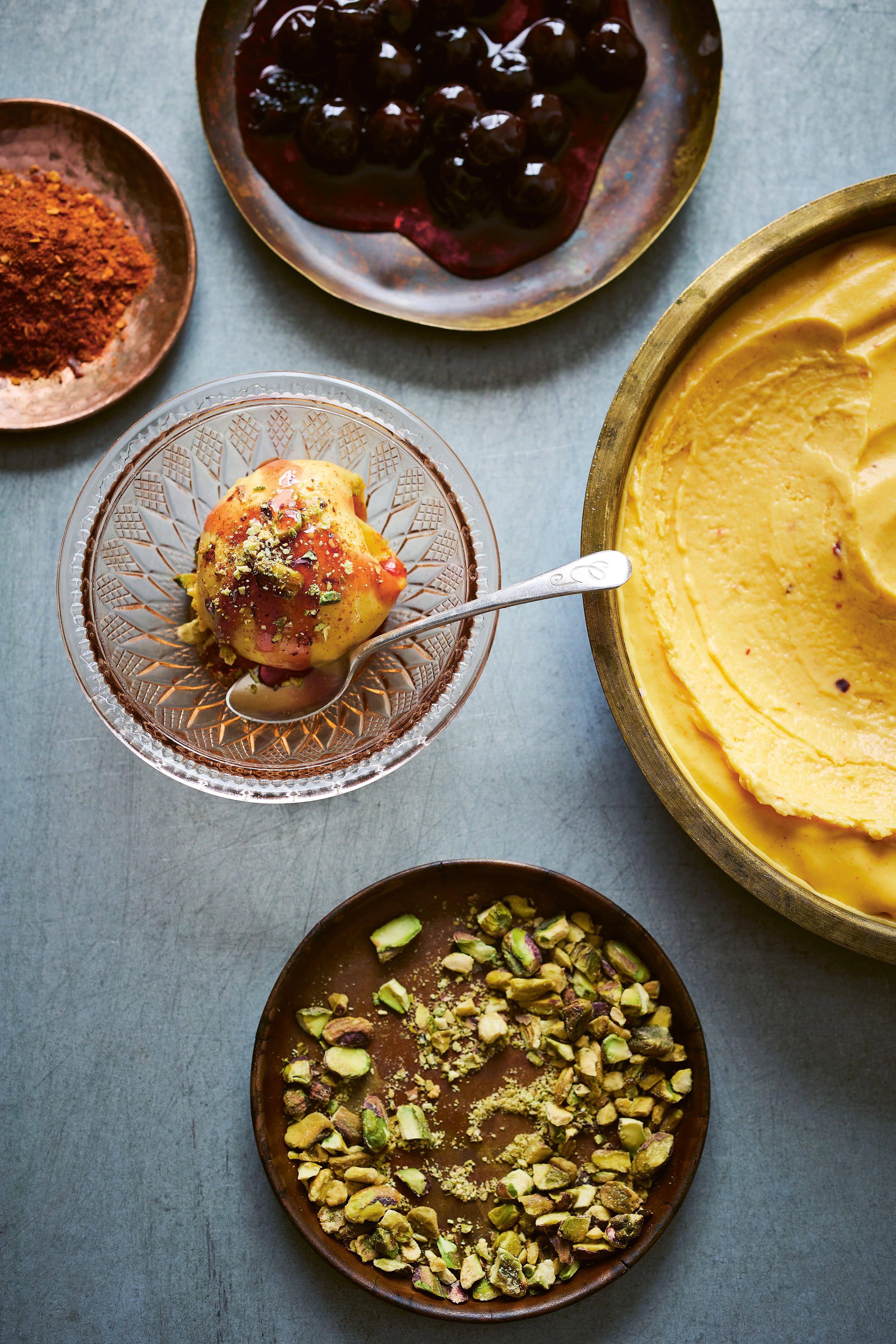 Spice Kitchen Cookbook & World Spice Tin - Image 10