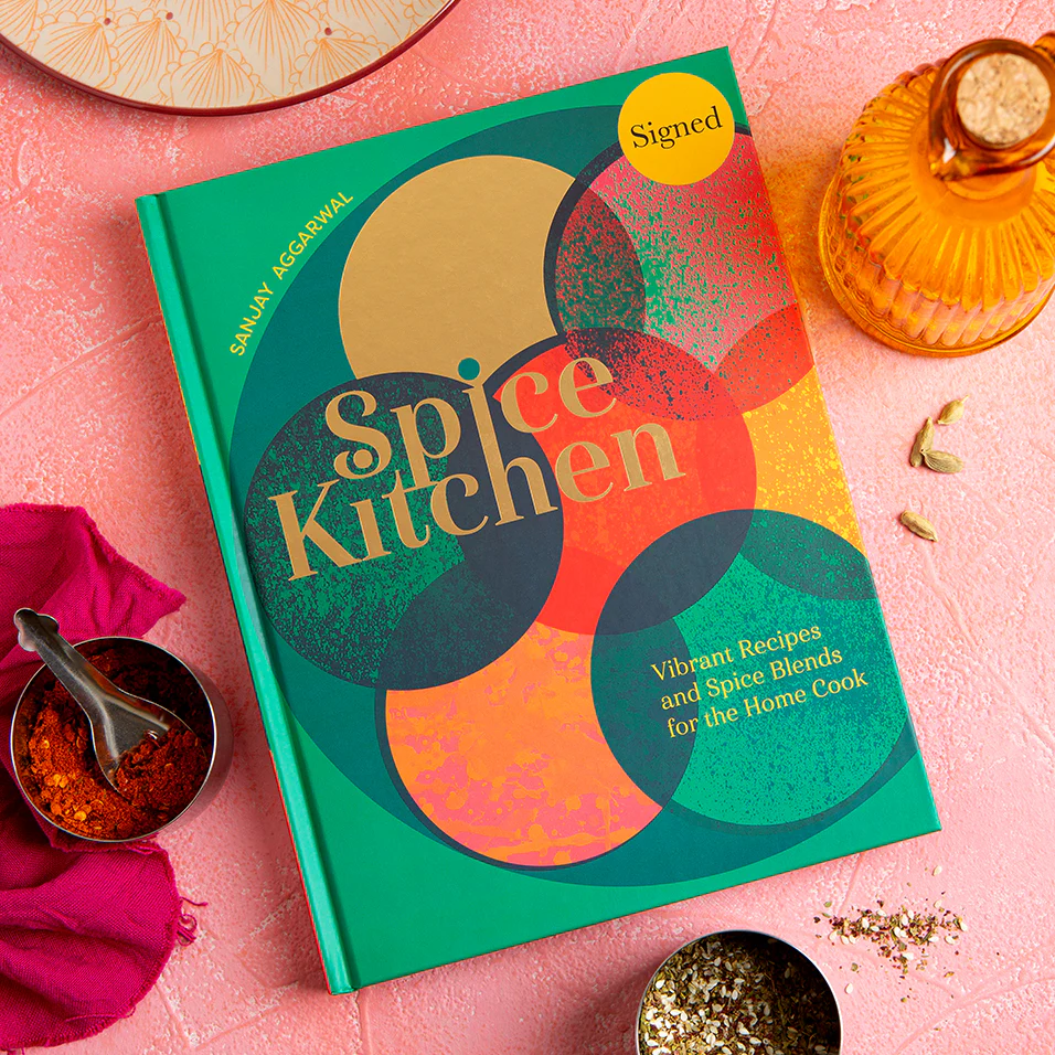Spice Kitchen Cookbook & World Spice Tin - Image 3
